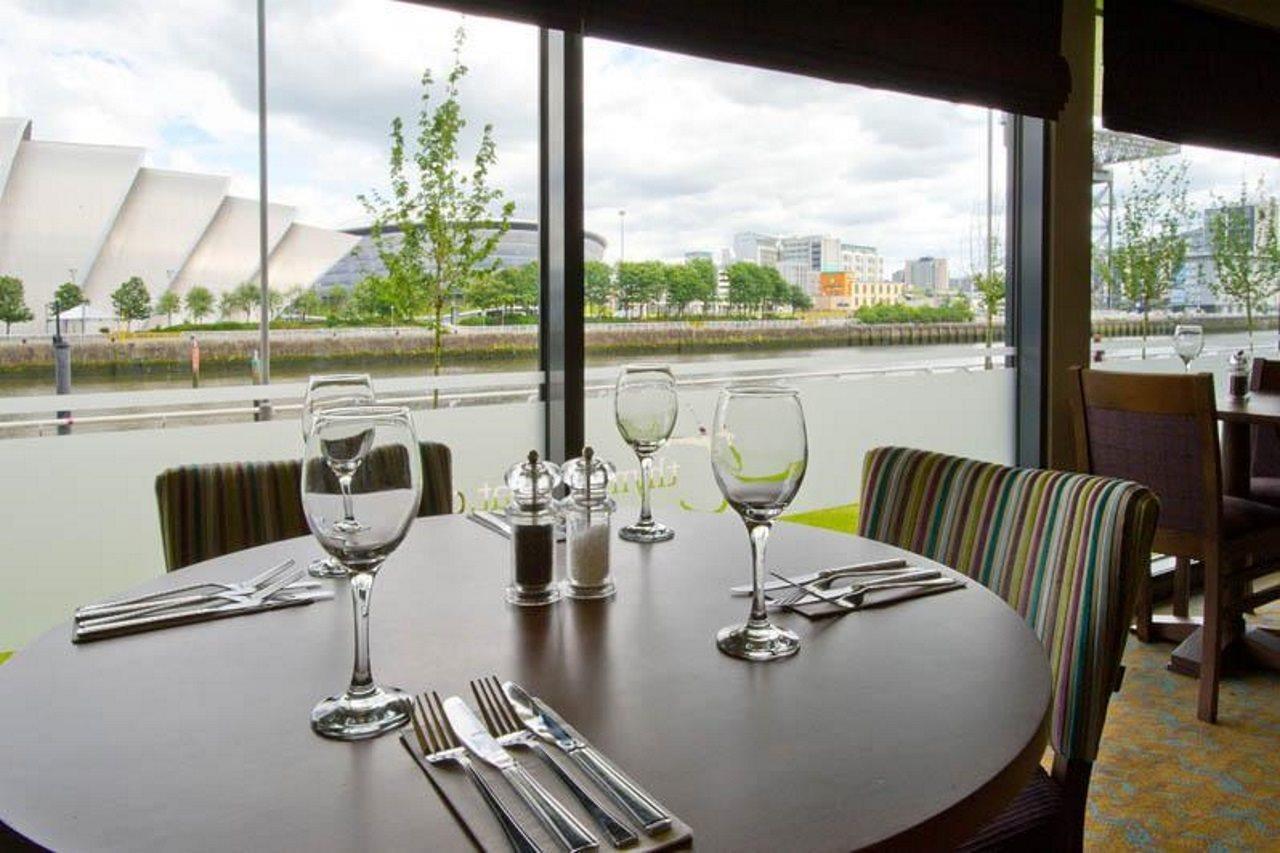 Premier Inn Glasgow Pacific Quay Bagian luar foto