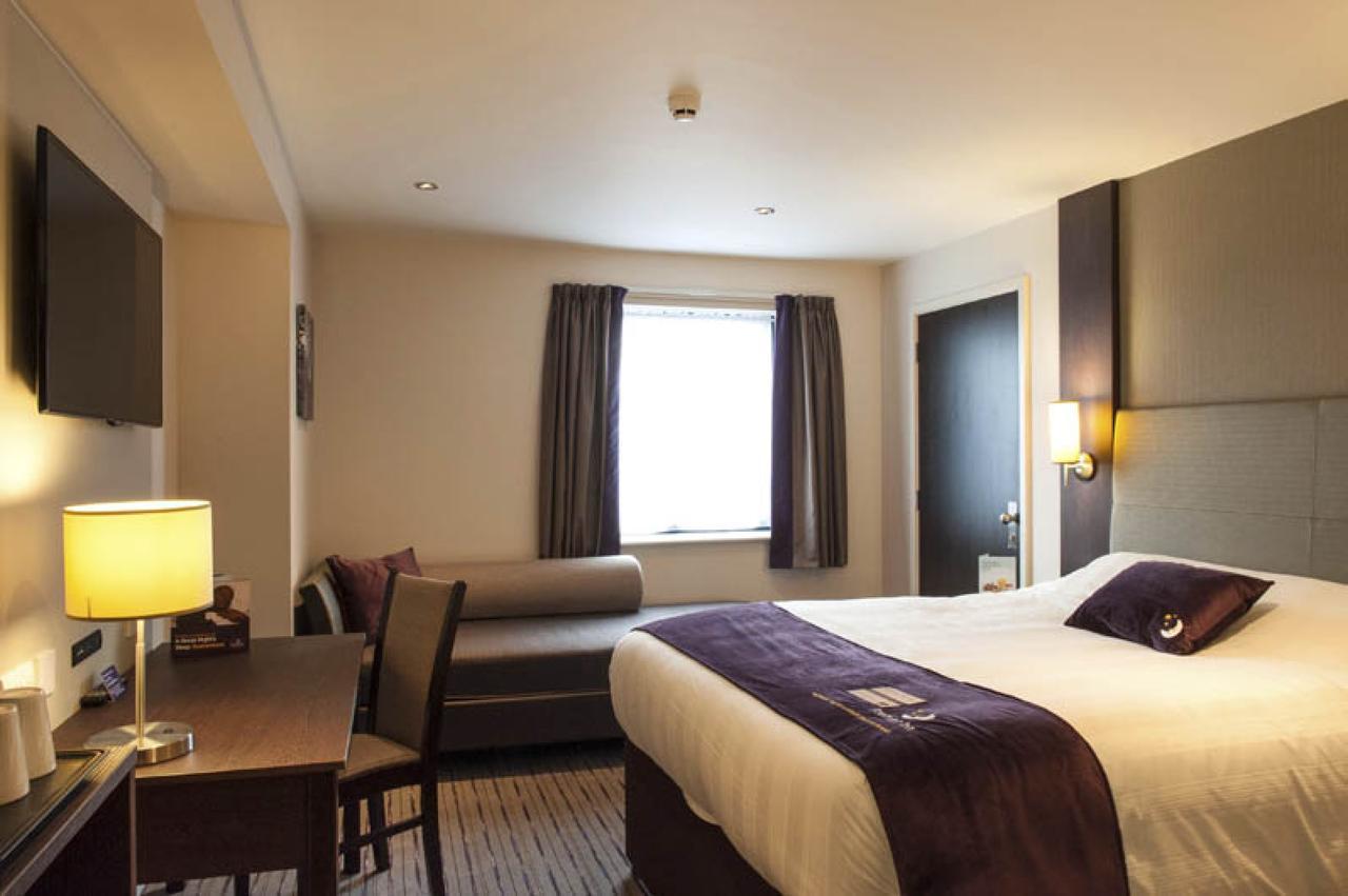 Premier Inn Glasgow Pacific Quay Bagian luar foto